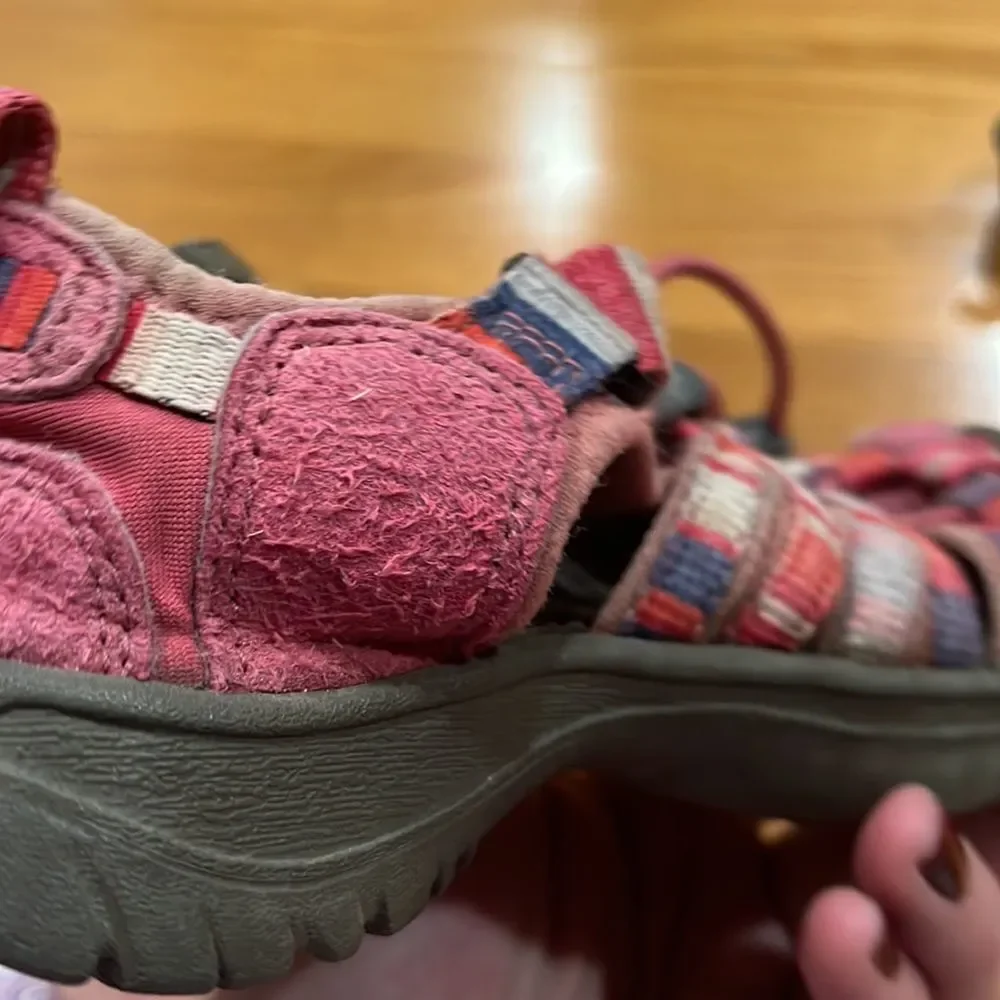 Keen girl waterproof